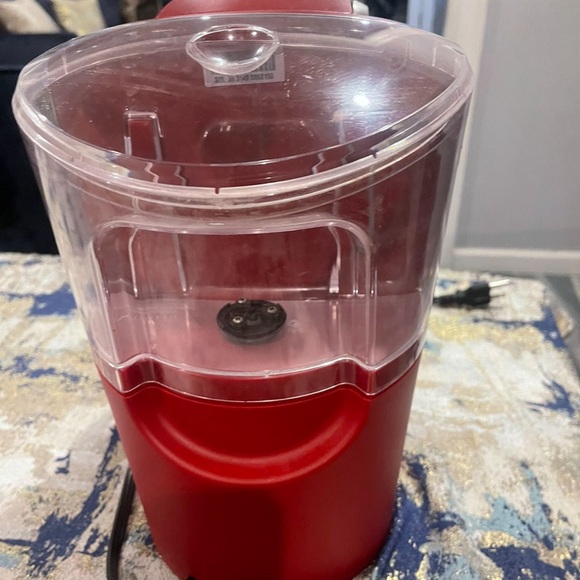 Keurig Pod Machine -RED - Picture 5 of 5